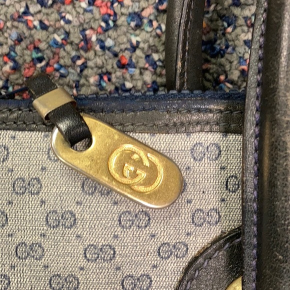 Vintage Gucci bag in tough shape needs some TLC - Picture 2 of 10